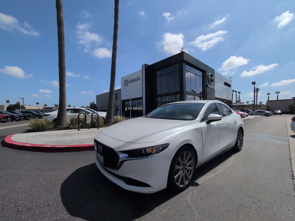 Used 2020 White Mazda Preferred image 1