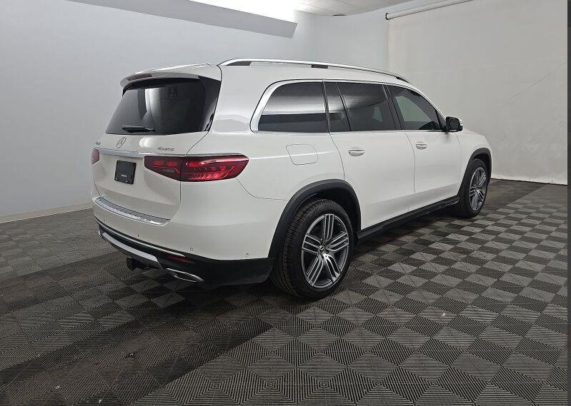 Used 2024  Mercedes-Benz GLS 450 image 3
