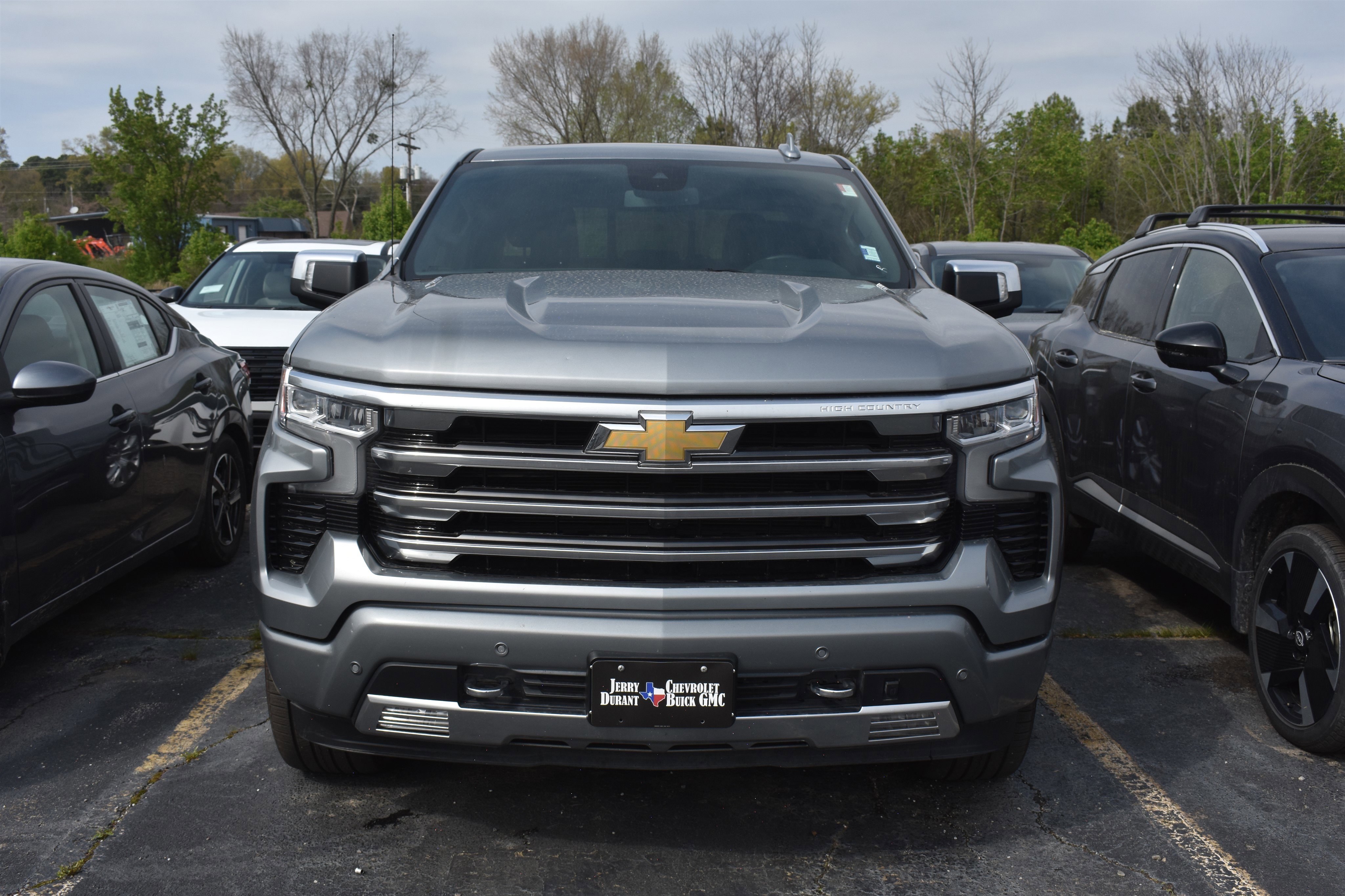 Used 2024 Chevrolet Silverado 1500 High Country with VIN 3GCUDJE80RG405245 for sale in Little Rock