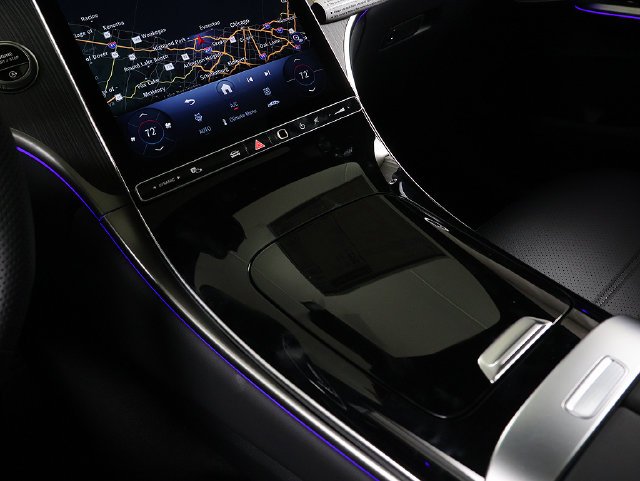 New 2027 Black Mercedes-Benz GLC 300 image 24