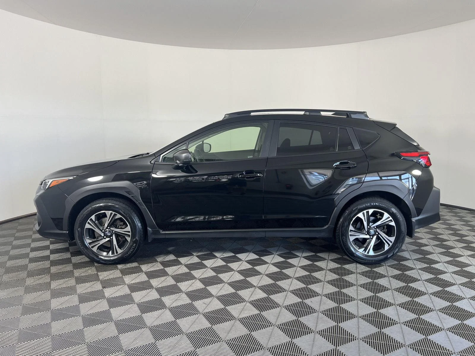 Used 2024 Crystal Black Silica Subaru Premium image 6
