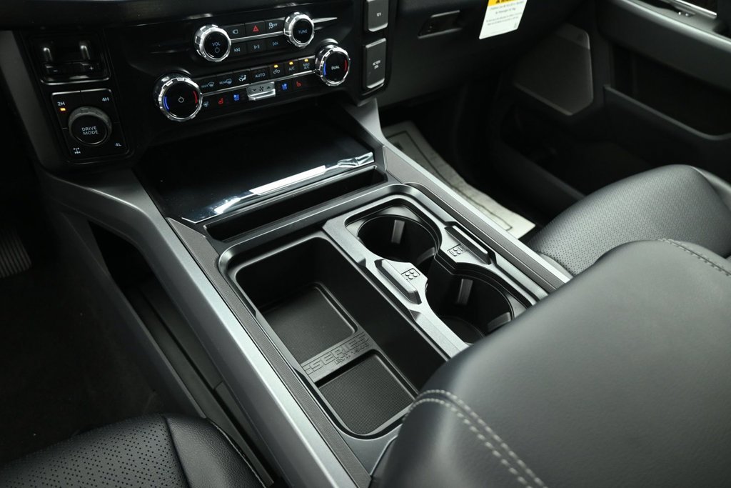 New 2026 Oxford White Ford Lariat image 16