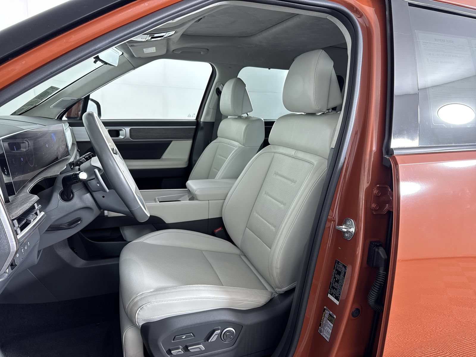 Used 2024 Terracotta Orange Hyundai Calligraphy image 15