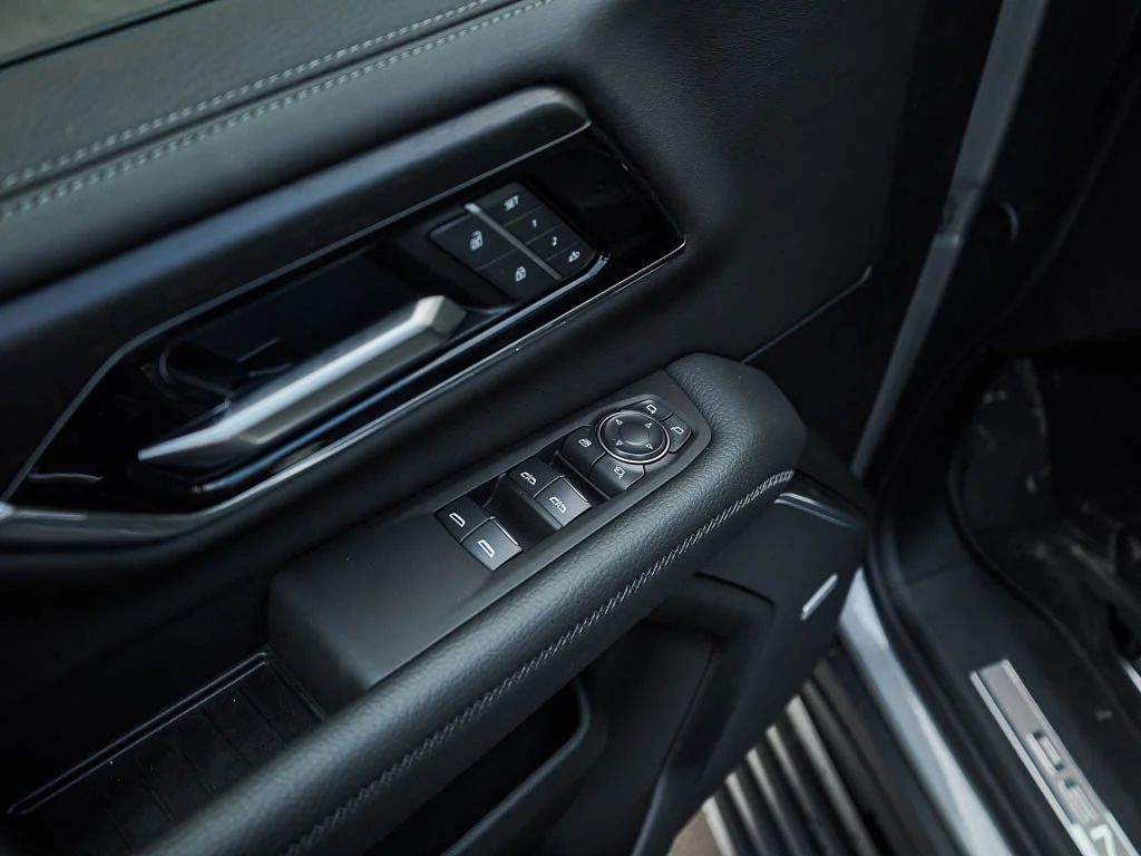 2026 GMC Yukon XL Denali - Photo 19