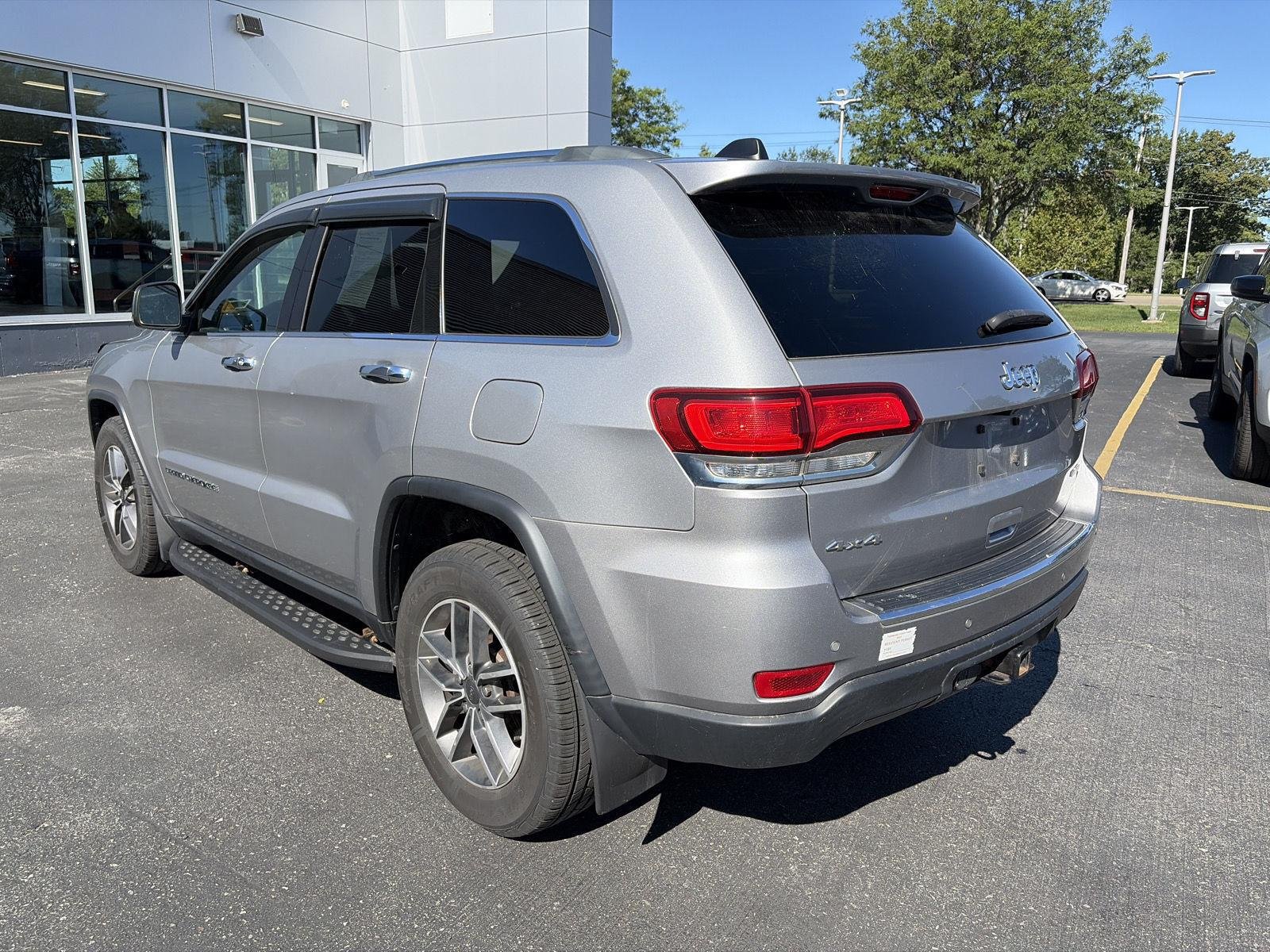 Used 2020 Billet Silver Metallic Clearcoat Jeep Limited image 7