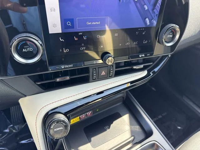 Used 2023 White Lexus 350 Premium image 19