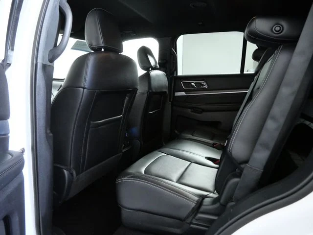 Used 2018 White Ford Limited image 13