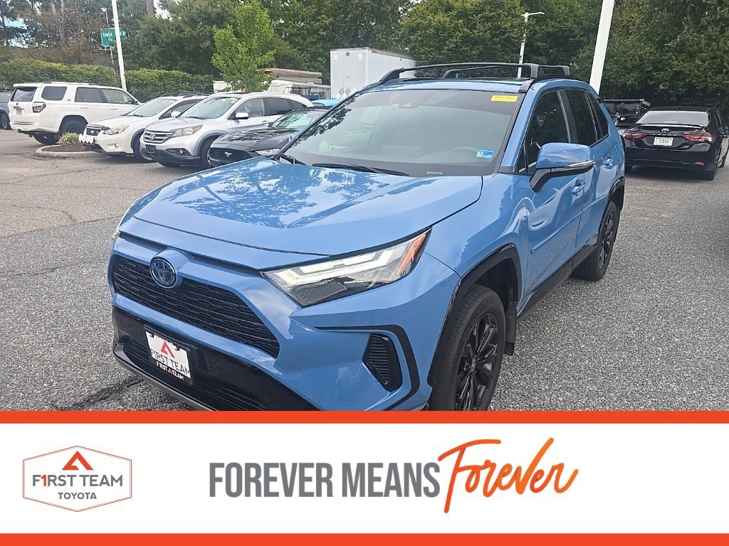2024 Toyota RAV4 SE