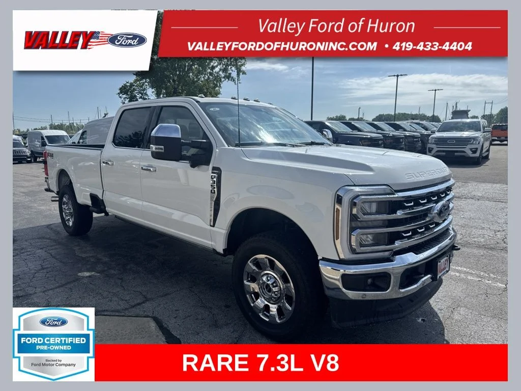 Used 2025 White Ford Lariat image 1