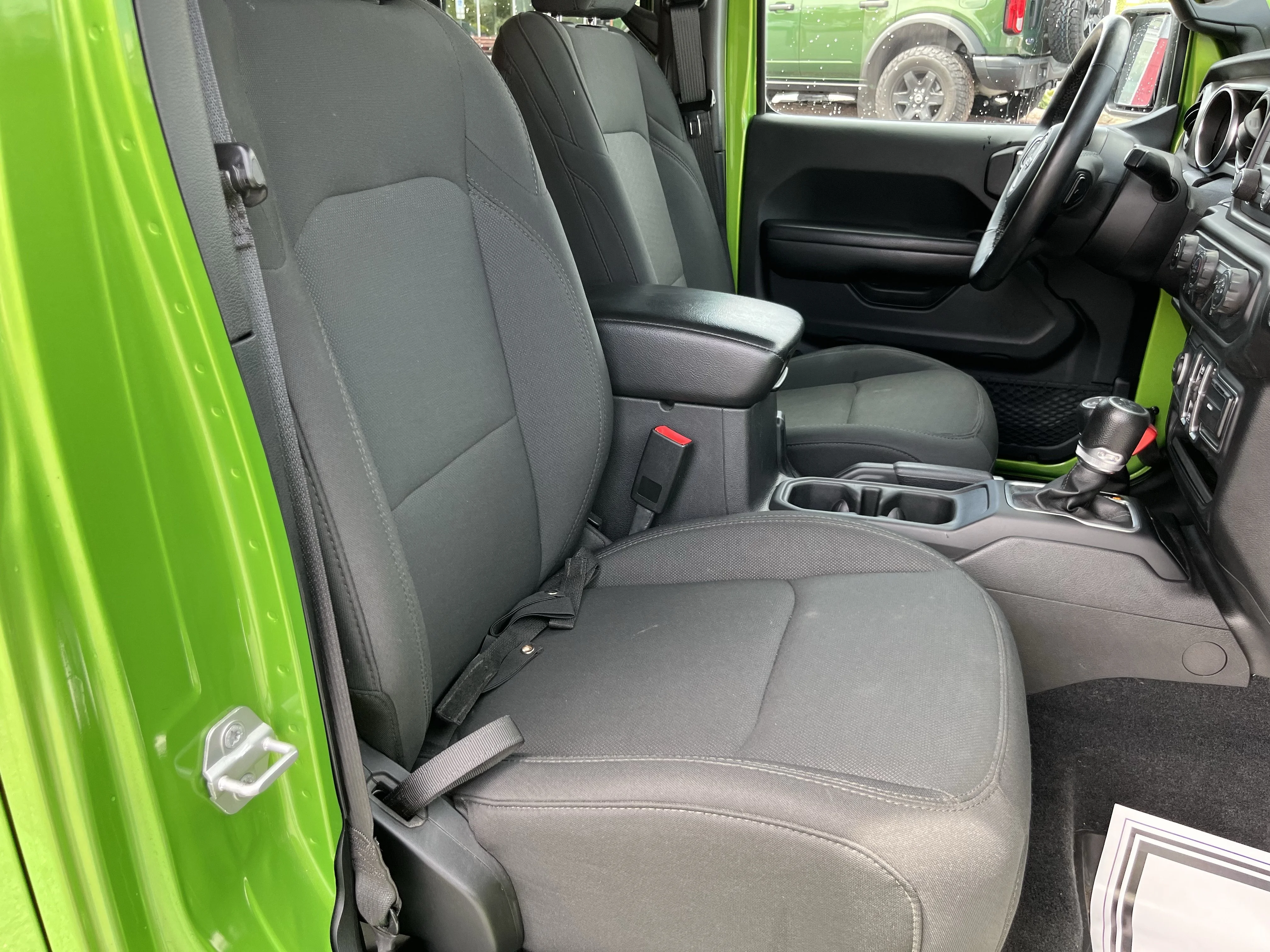 Used 2018 Mojito! Clearcoat Jeep Unlimited Sport S image 3