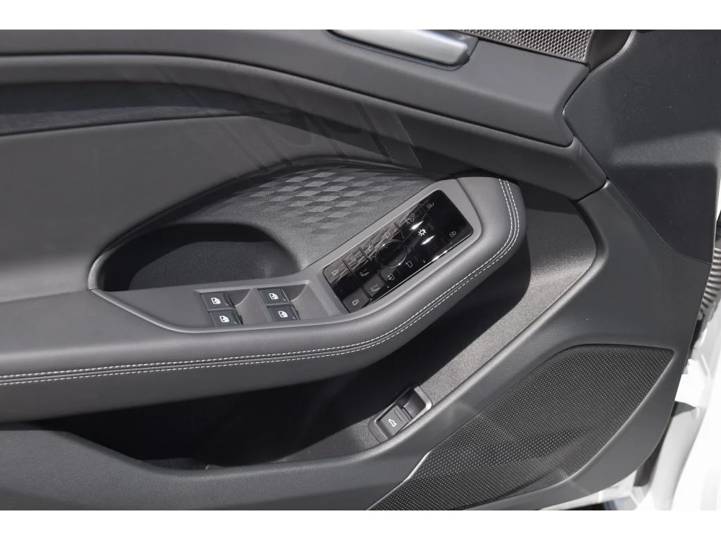 New 2026 Glacier White Metallic Audi Premium Plus image 23