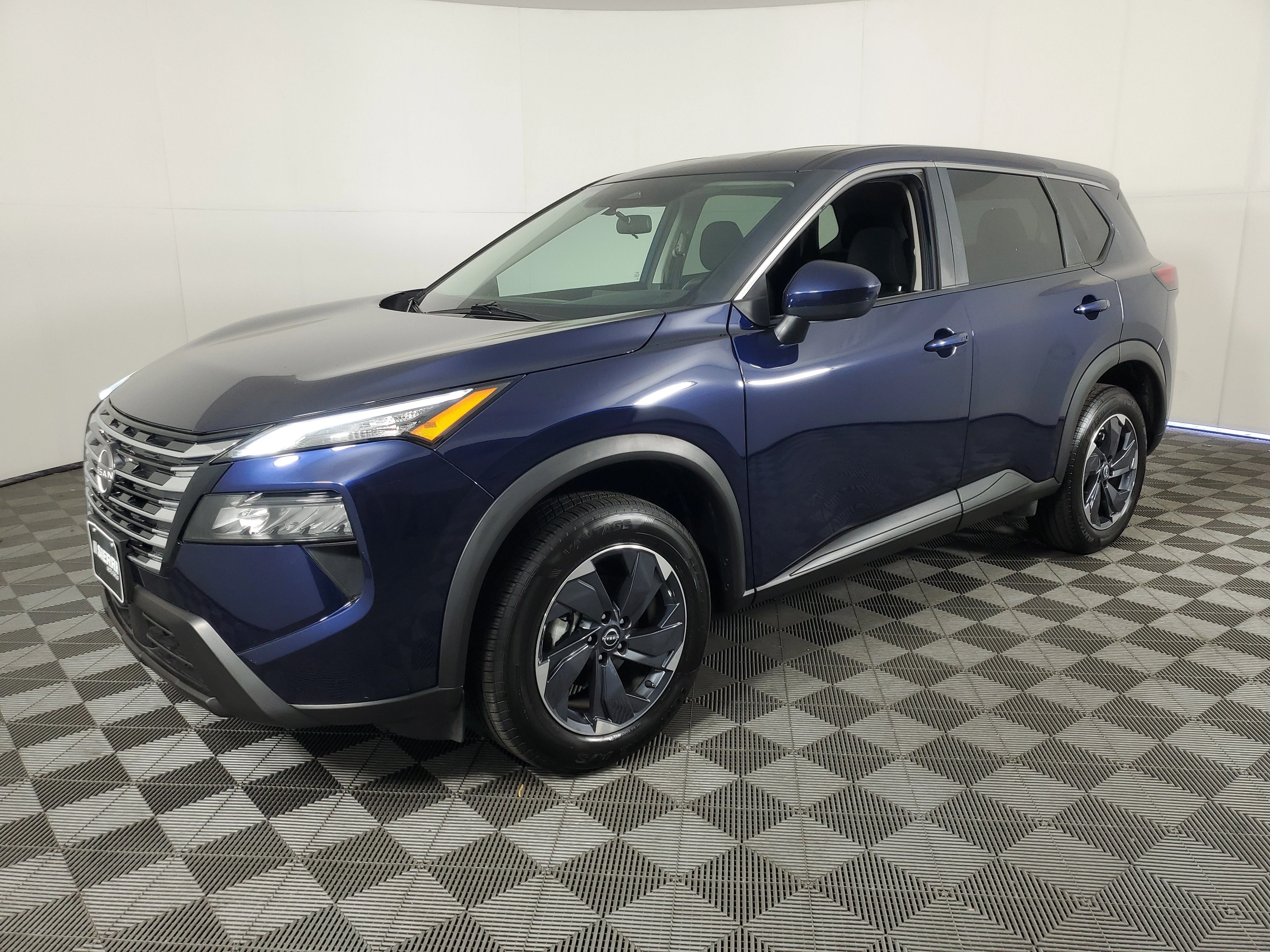 2025 Nissan Rogue SV - Photo 8