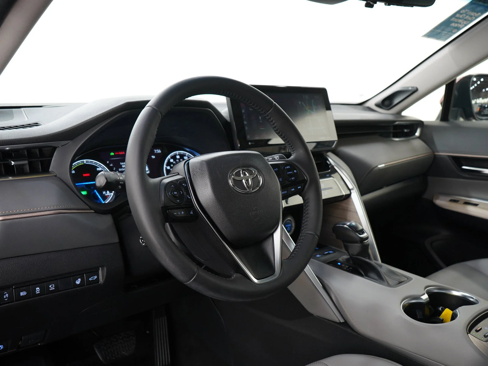 Used 2021 Pearl Toyota Limited image 28