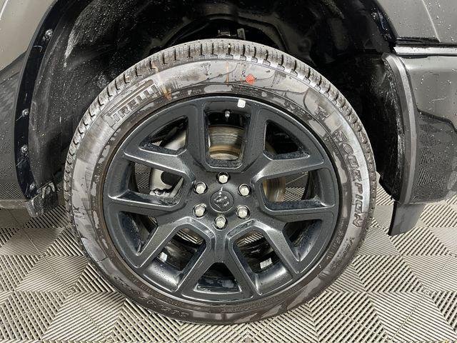 New 2026 Diamond Black Crystal Pearl-Coat Exterior Paint RAM LARAMIE image 34