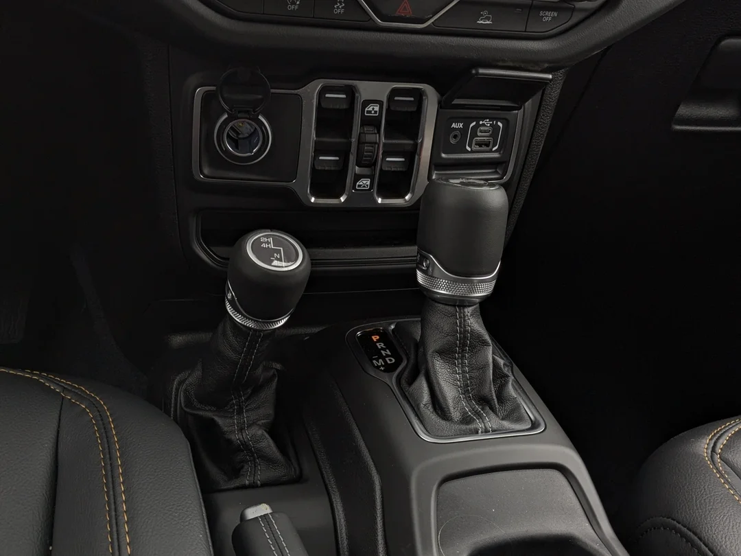 New 2026 Grey Jeep Sahara - - 4x4 - McKinley Leather - Body-Color Top - Power Seats - Remote Start & More! image 22