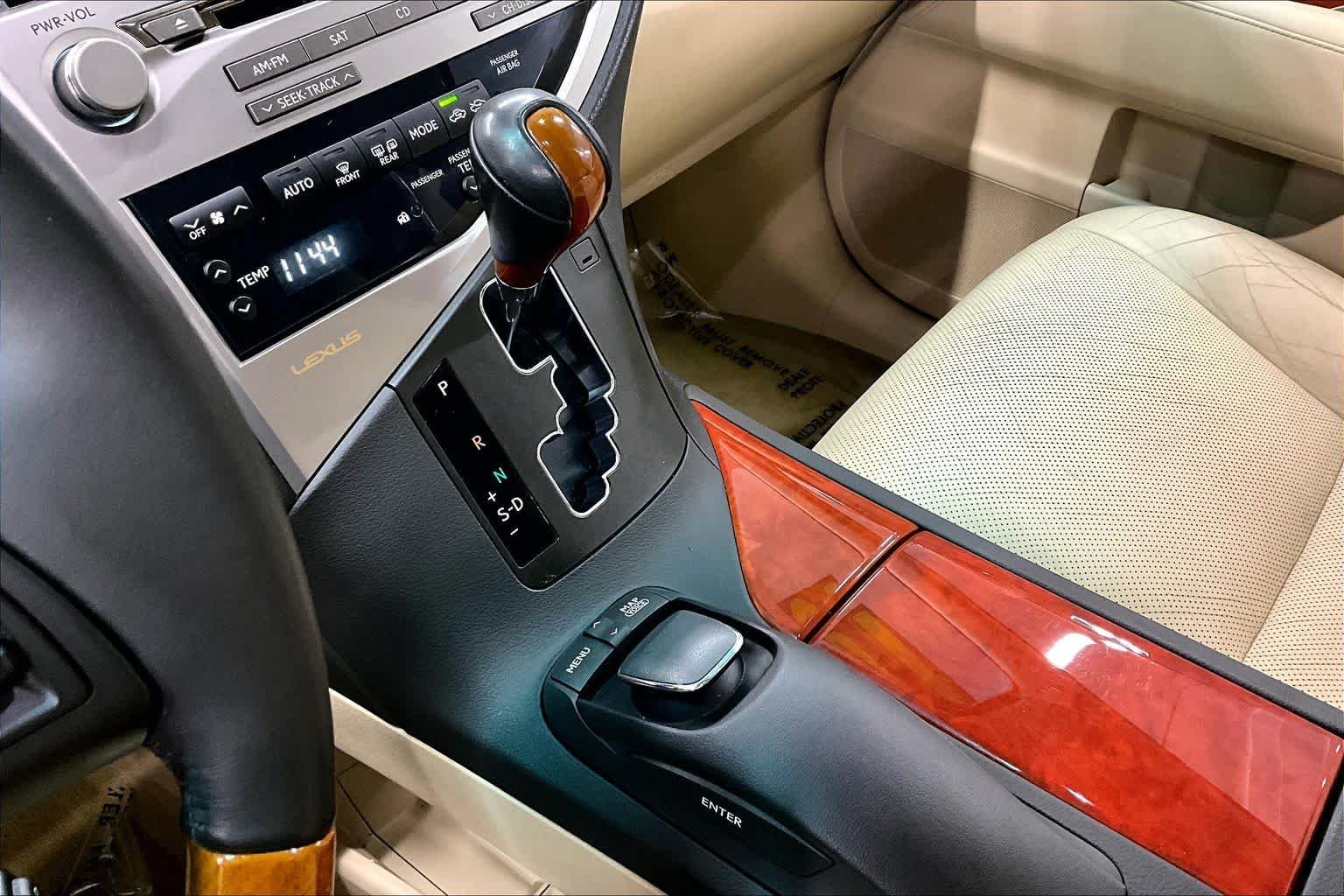 Used 2010 Starfire Pearl Lexus  image 16