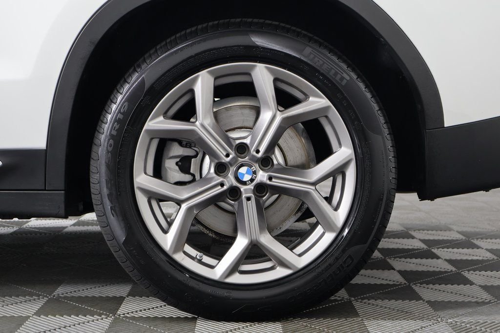 Used 2023 Mineral White Metallic BMW xDrive30i image 15