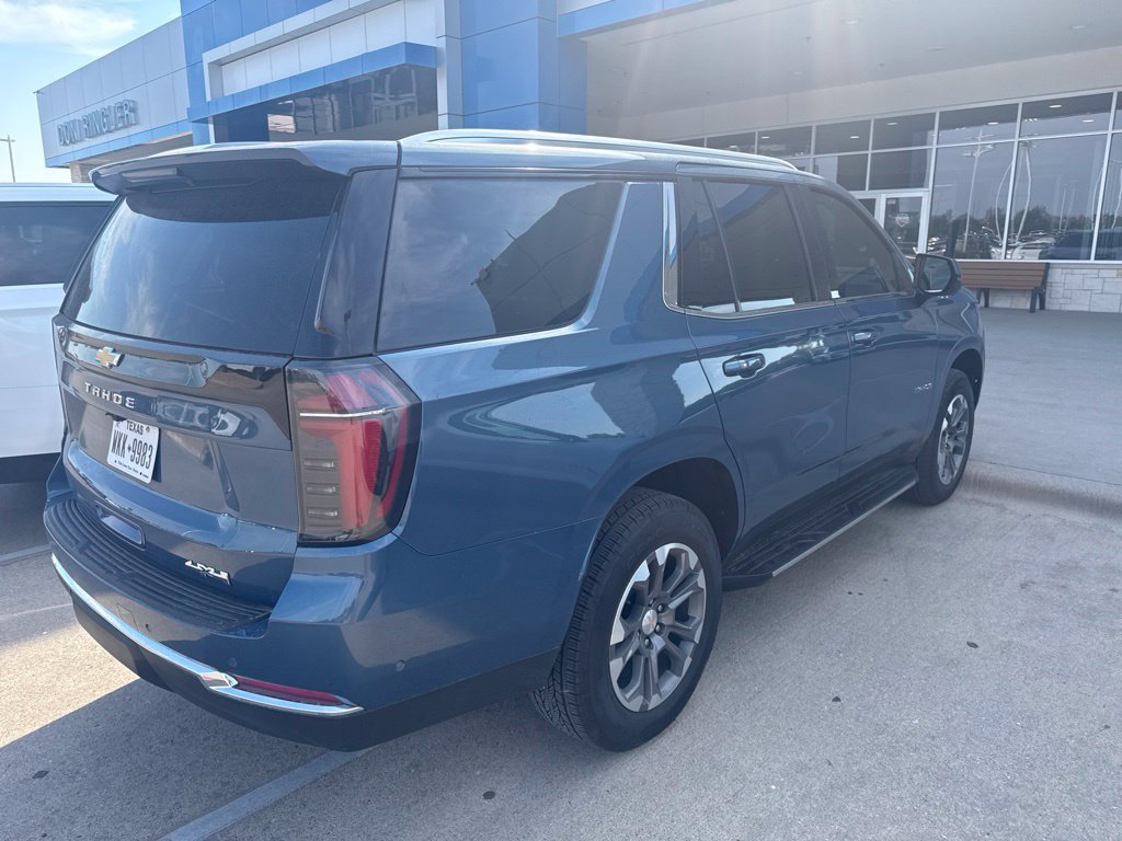 Used 2025 Blue Chevrolet LS image 3