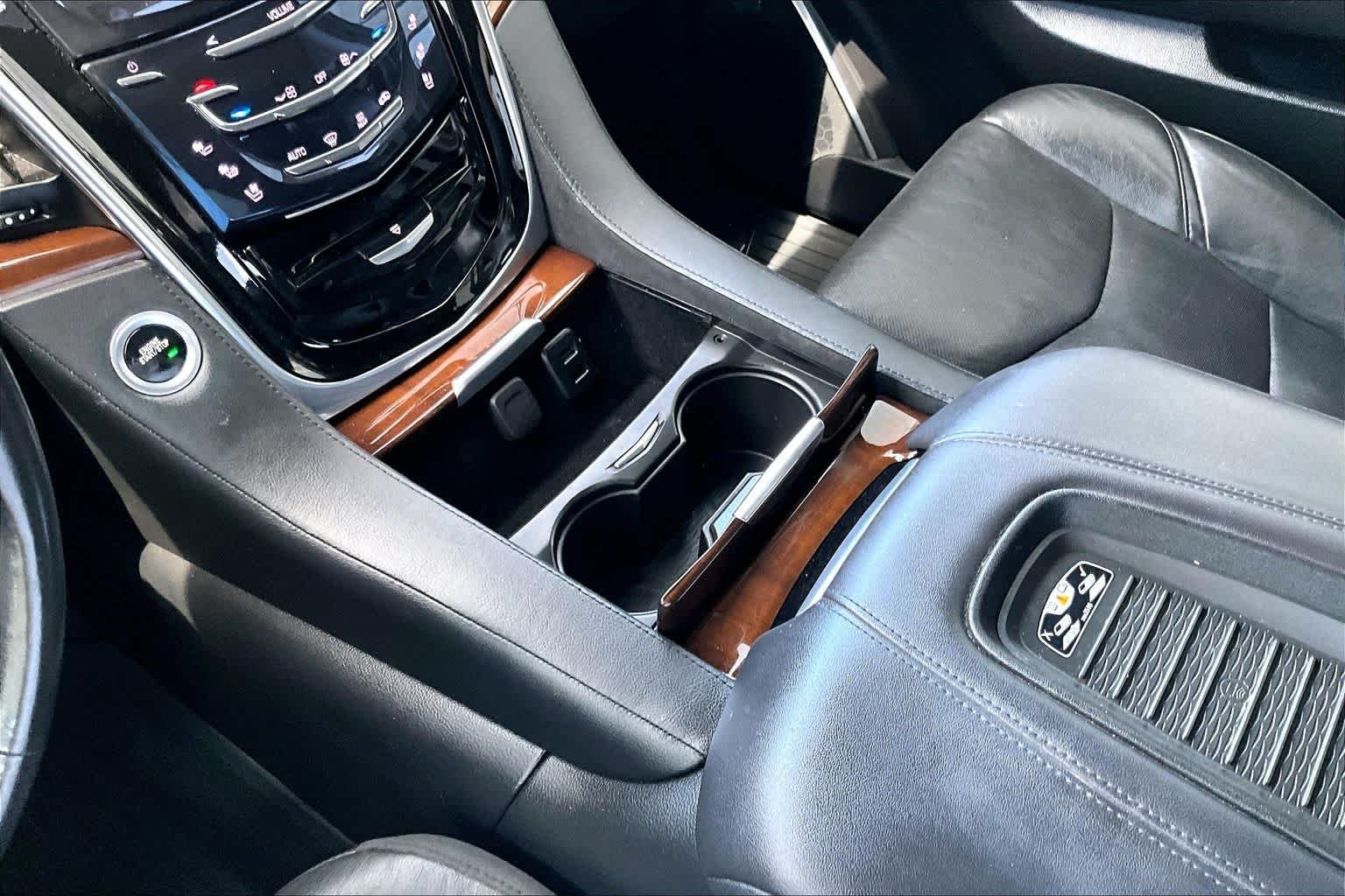 Used 2020 Crystal White Tricoat Cadillac Premium Luxury image 16