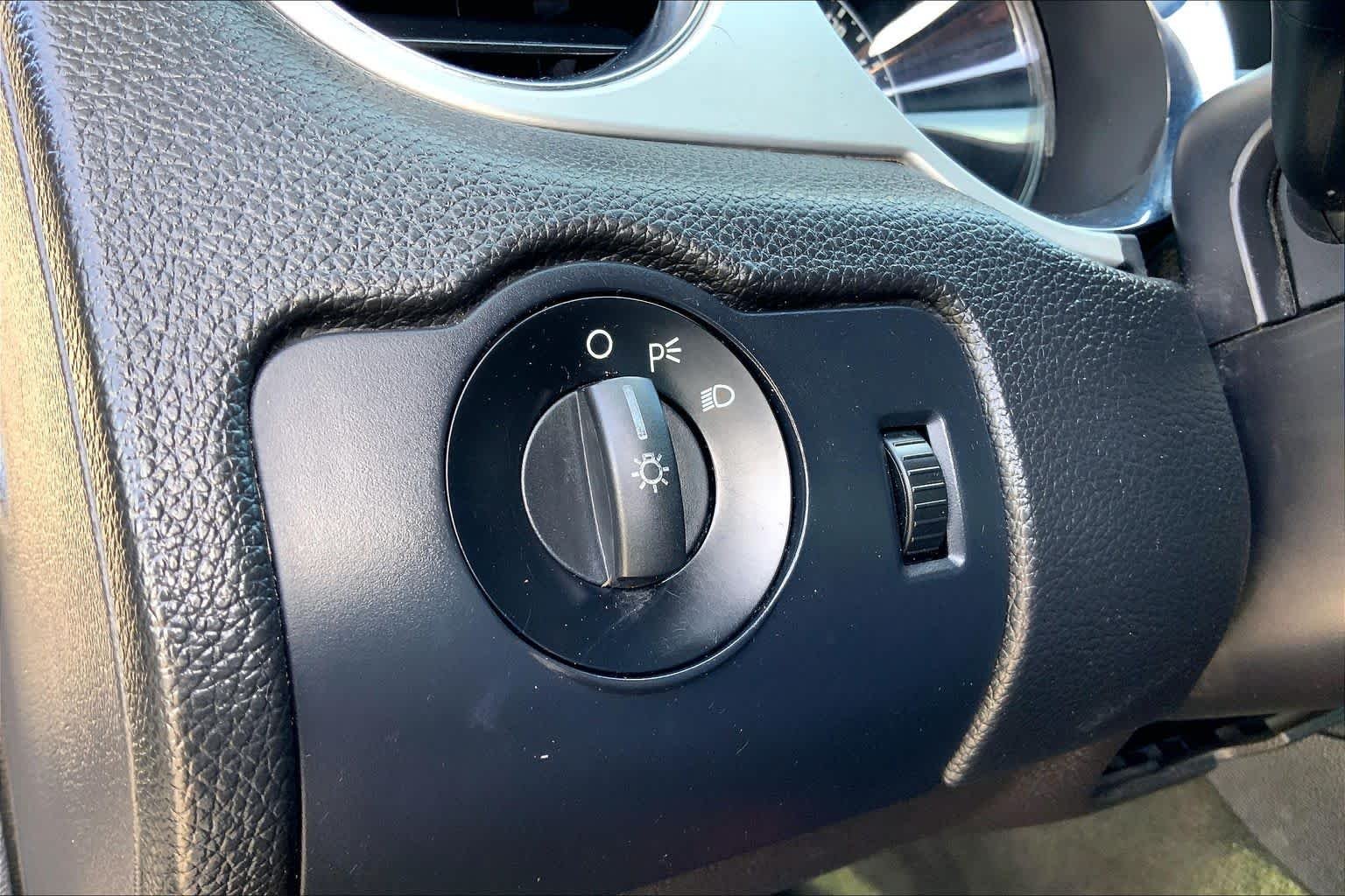 Used 2014 Sterling Gray Metallic Ford V6 Premium image 29