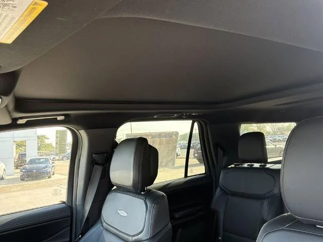 New 2026 Star White Metallic Tri-Coat Ford MAX Platinum® image 42