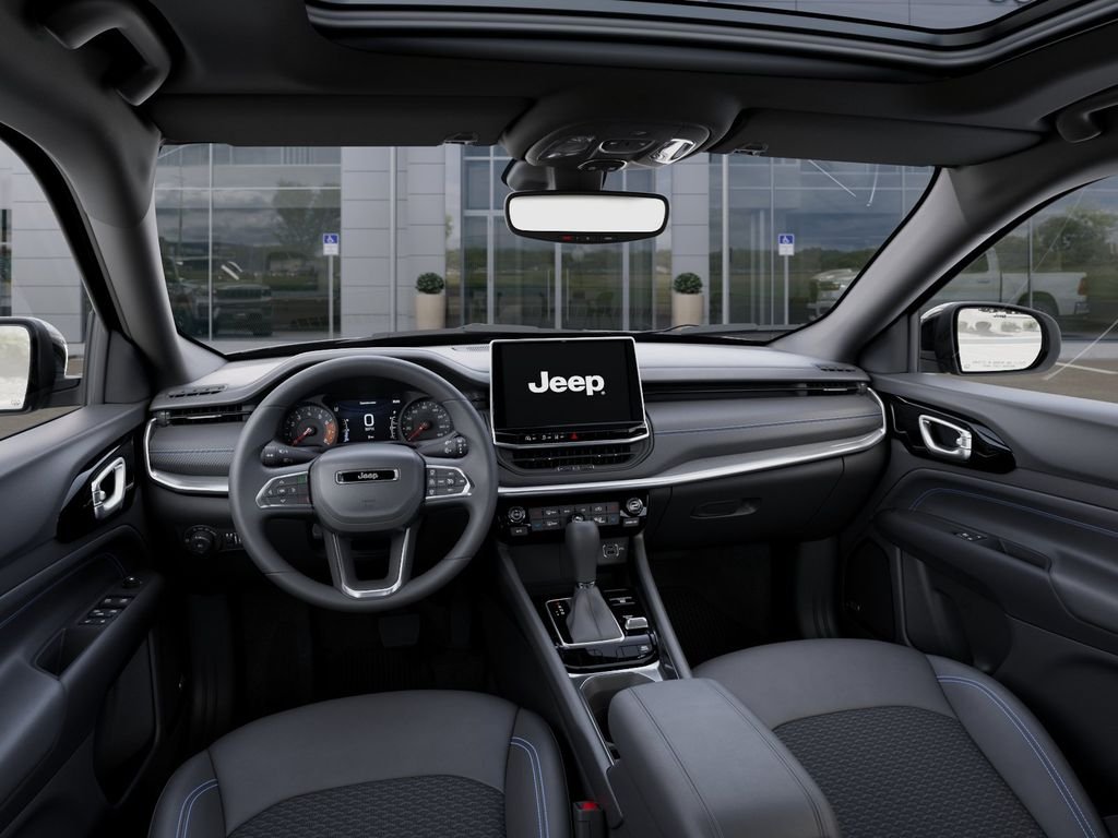 New 2026 Bright White Clearcoat Jeep Latitude image 14