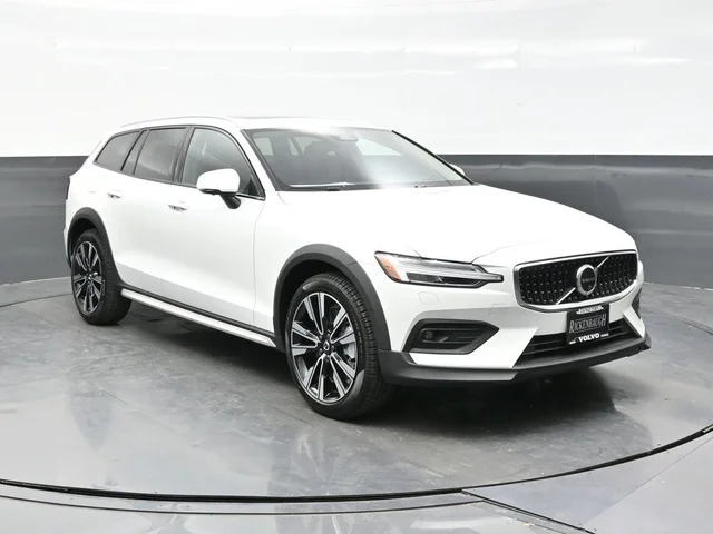 2026 Volvo V60 Cross Country B5 Ultra