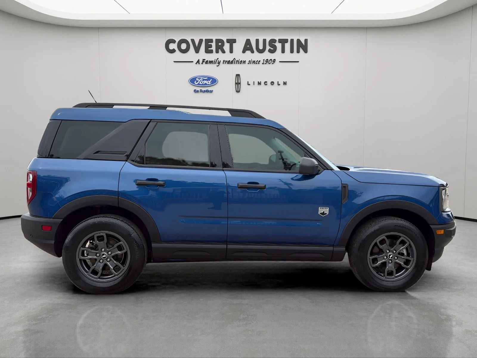 Used 2024 Blue Ford Big Bend image 6