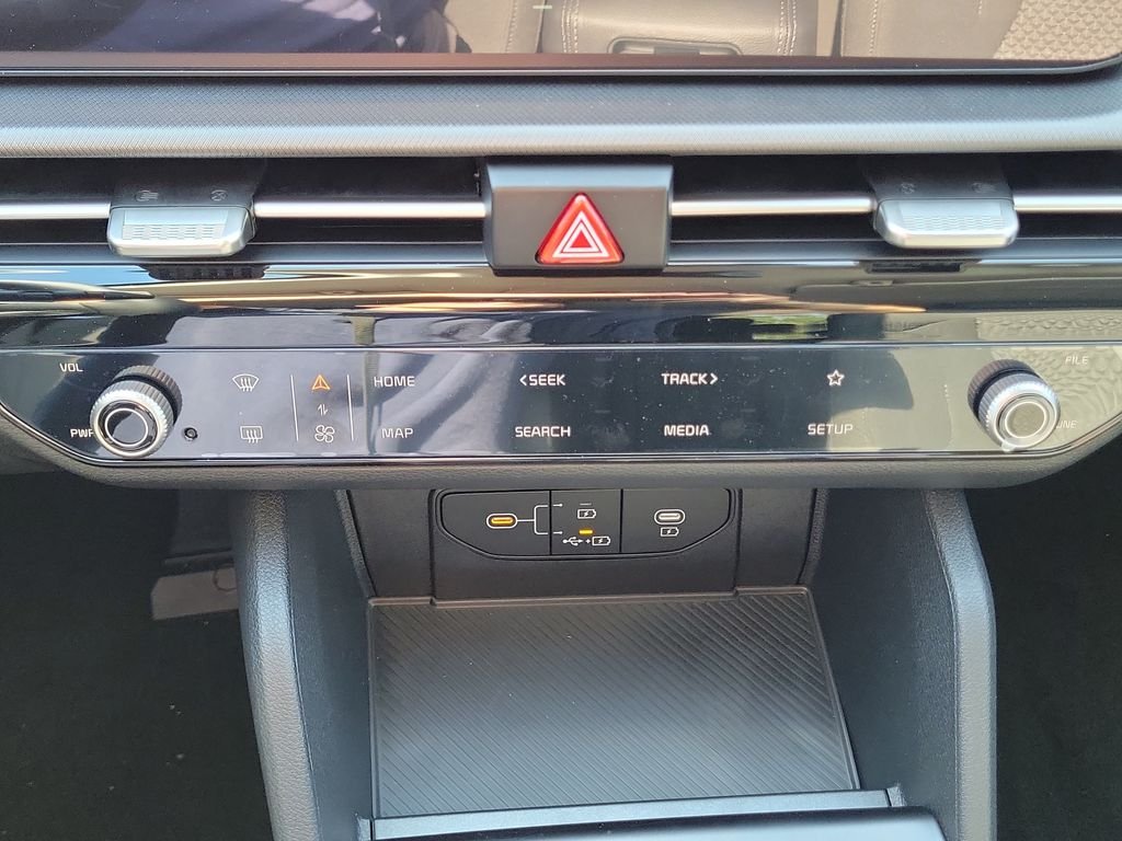 New 2026 White Kia LX image 31