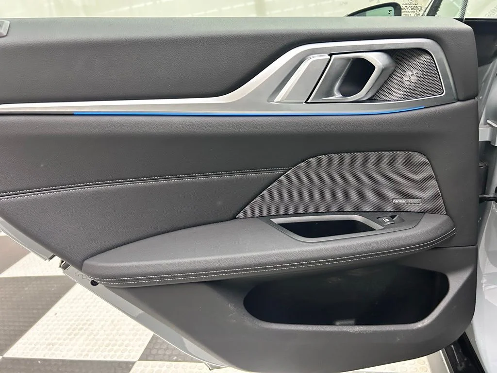 Used 2025 Gray BMW xDrive40 image 13