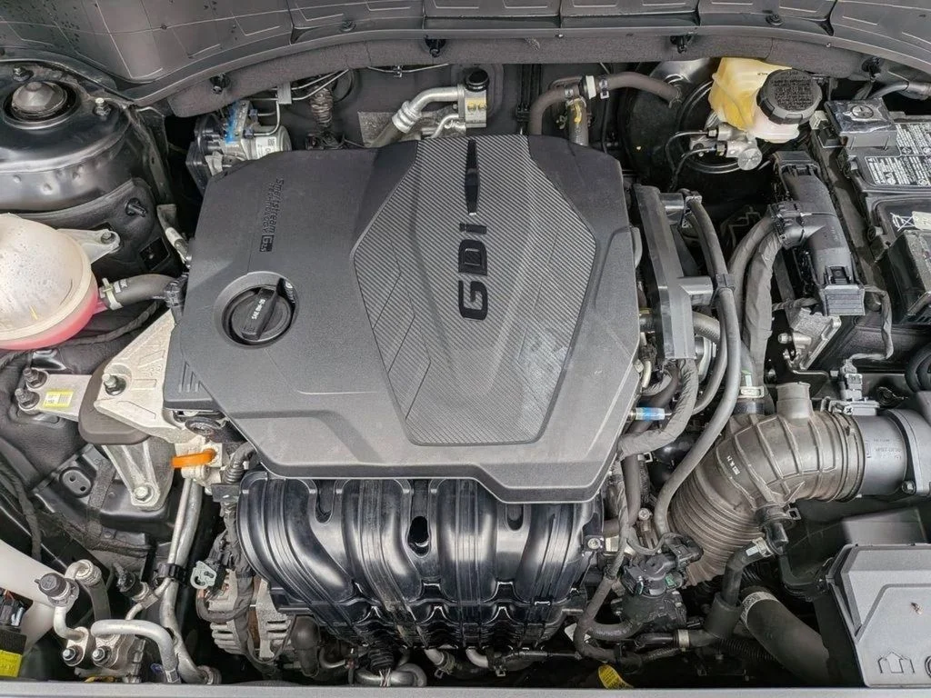 Used 2023 Black Kia X-Line S image 29