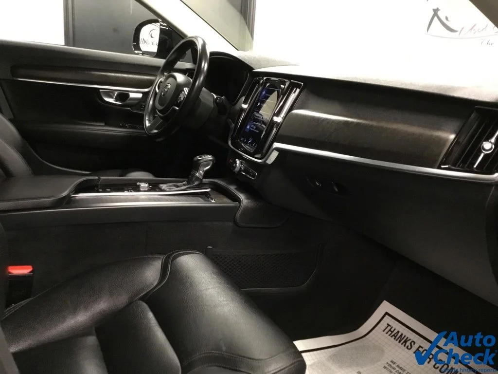 Used 2020 Black Volvo T6 AWD image 37