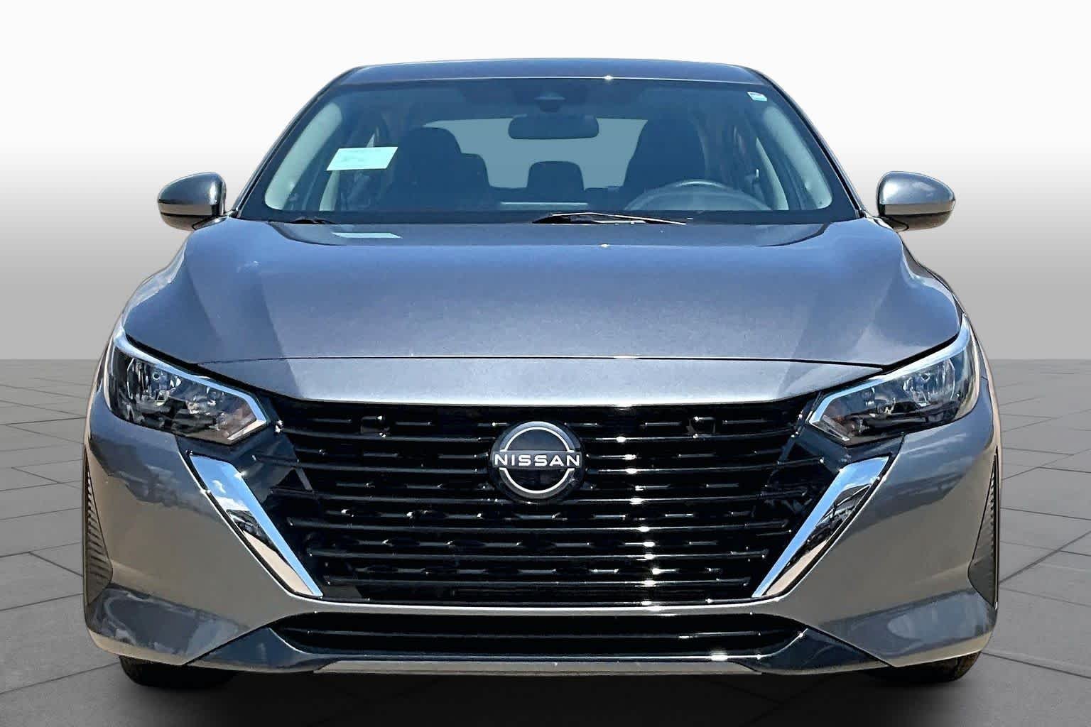 Used 2025 GUN_METALL_KADG Nissan S image 3