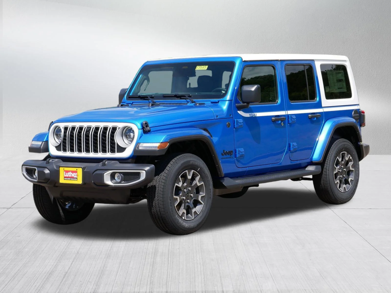 New 2026 Hydro Blue Pearl-Coat Exterior Paint Jeep Sahara image 4