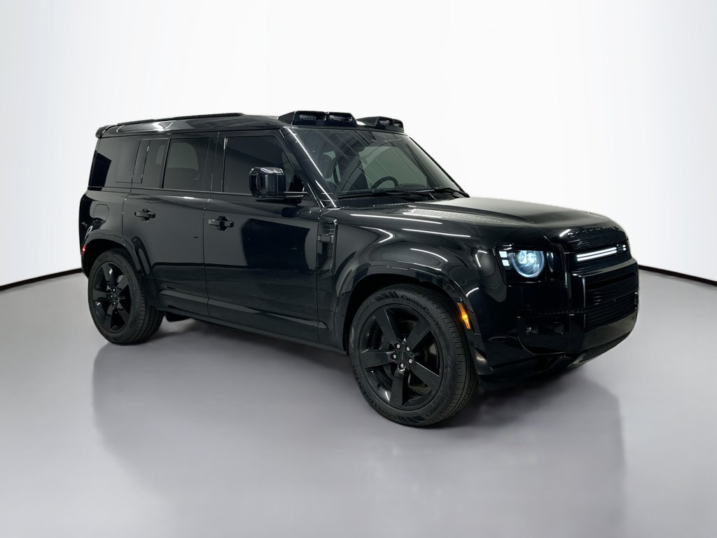 Used 2026 Black Land Rover X-Dynamic SE image 7