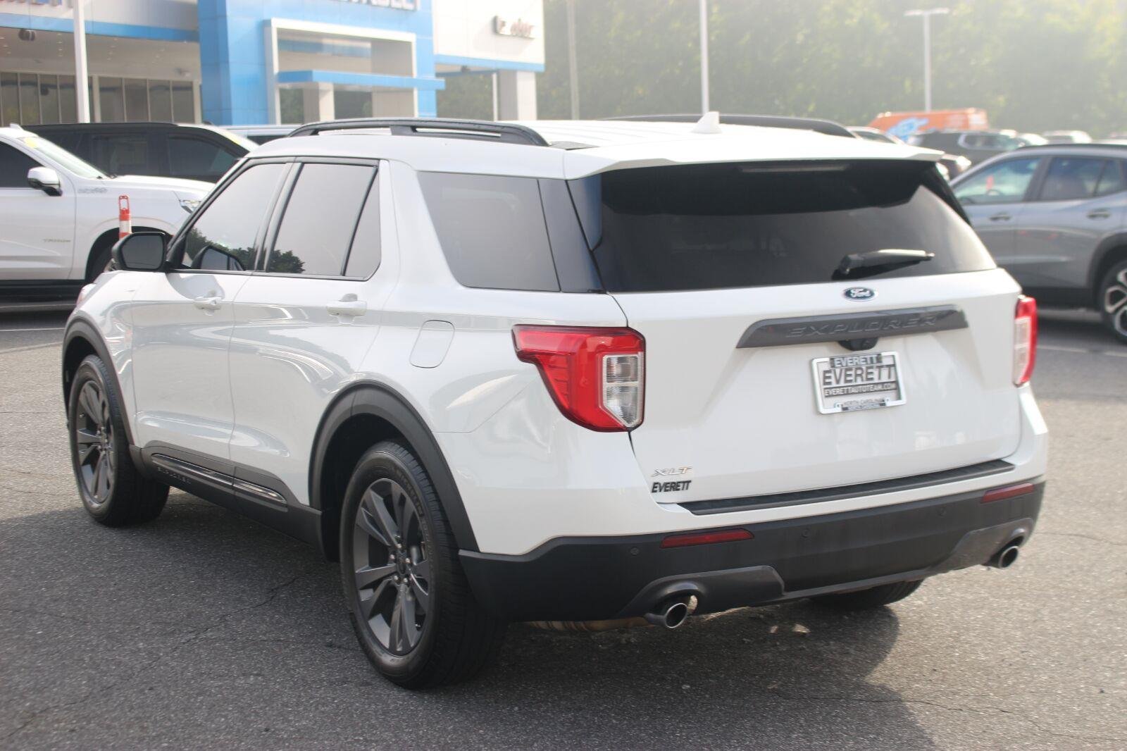 Used 2021 Star White Metallic Tri-Coat Ford XLT image 5