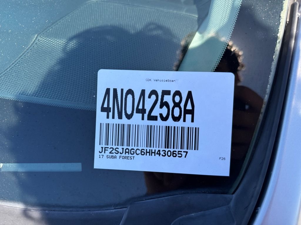 Used 2017 Ice Silver Metallic Subaru 2.5i Premium image 35