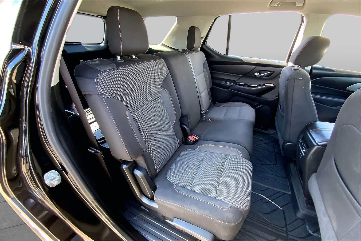 Used 2018 Mosaic Black Metallic Chevrolet LT Cloth image 19