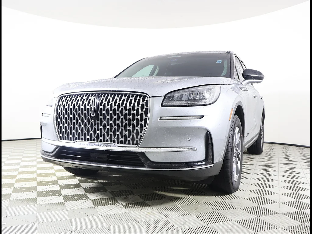 Used 2023 Silver Radiance Lincoln Standard image 2
