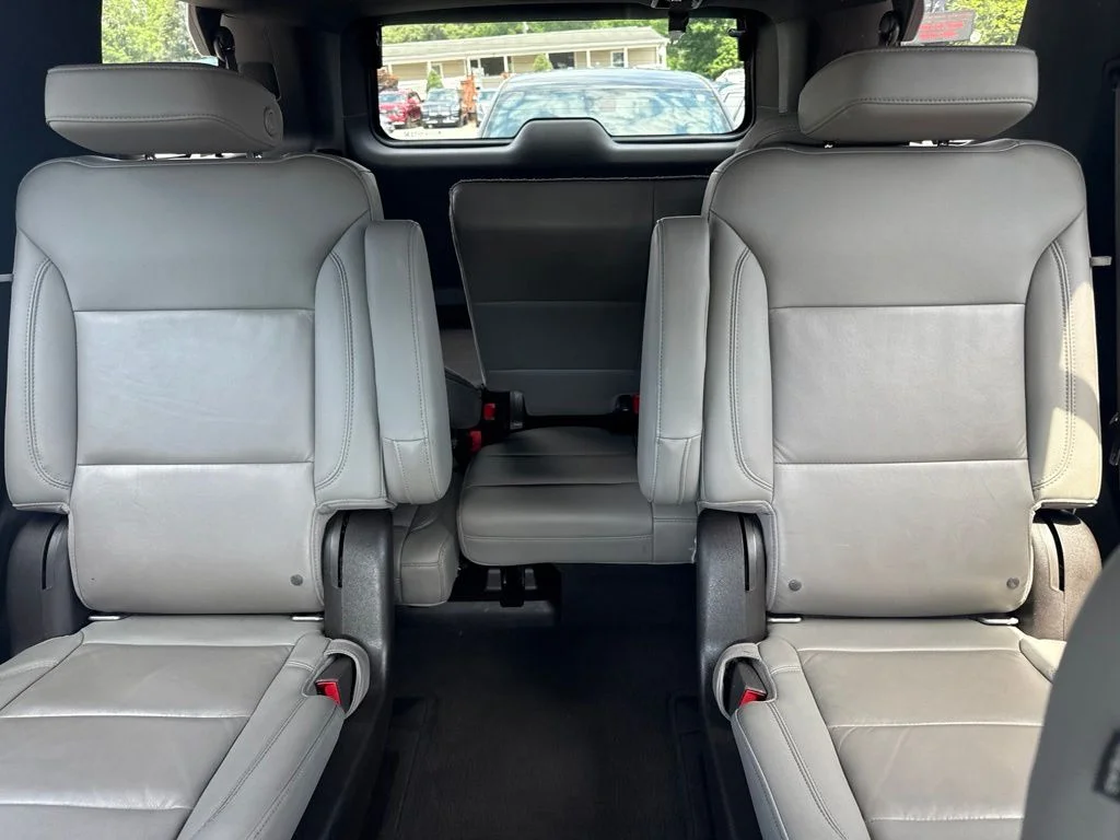 Used 2021 Black Chevrolet LT image 4