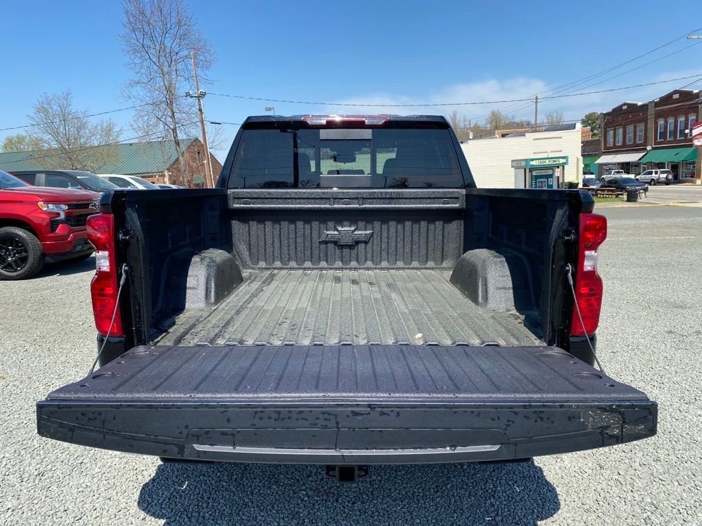 2025 Chevrolet Silverado 1500 LT - Photo 18