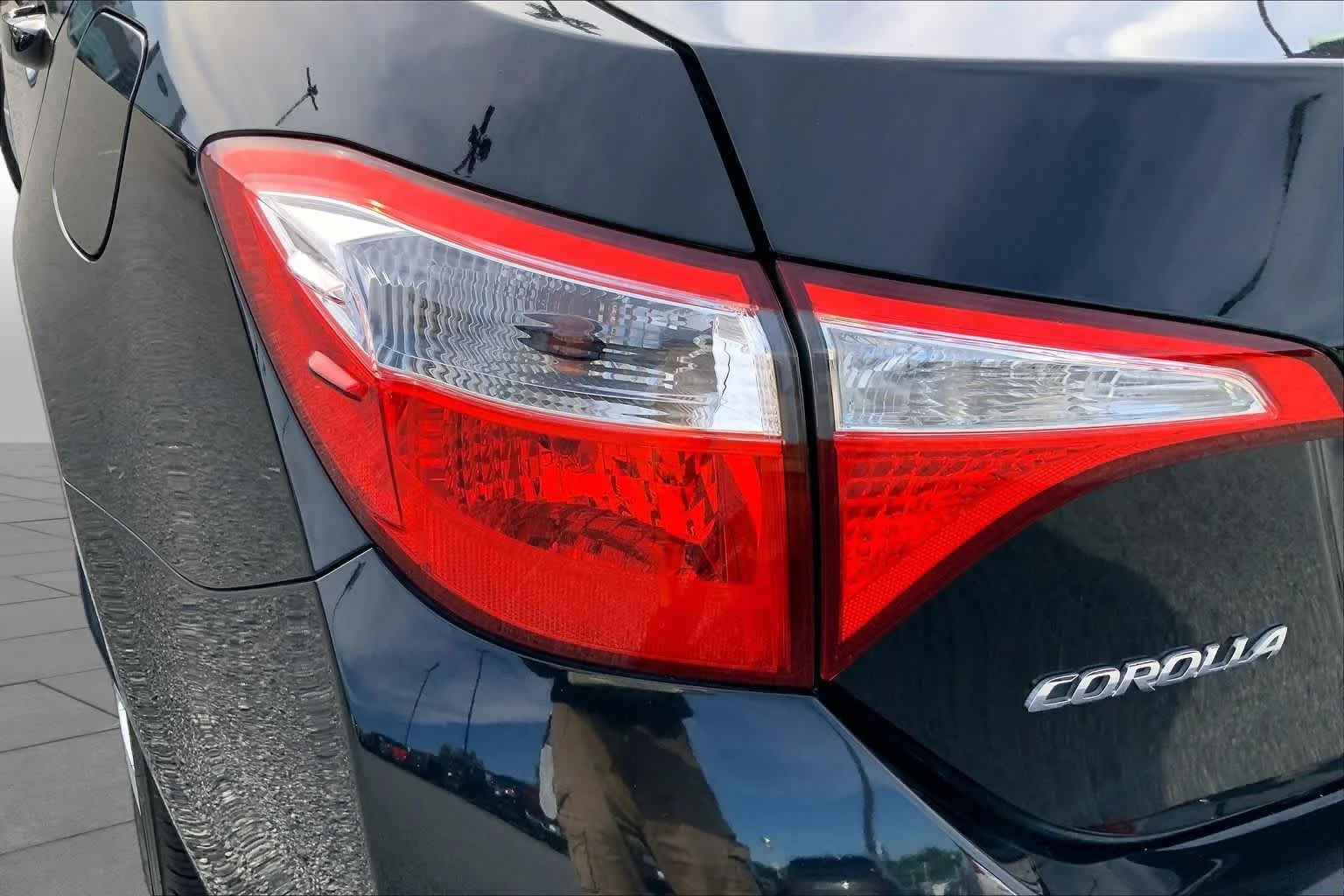Used 2014 Black Sand Mica Toyota L image 25