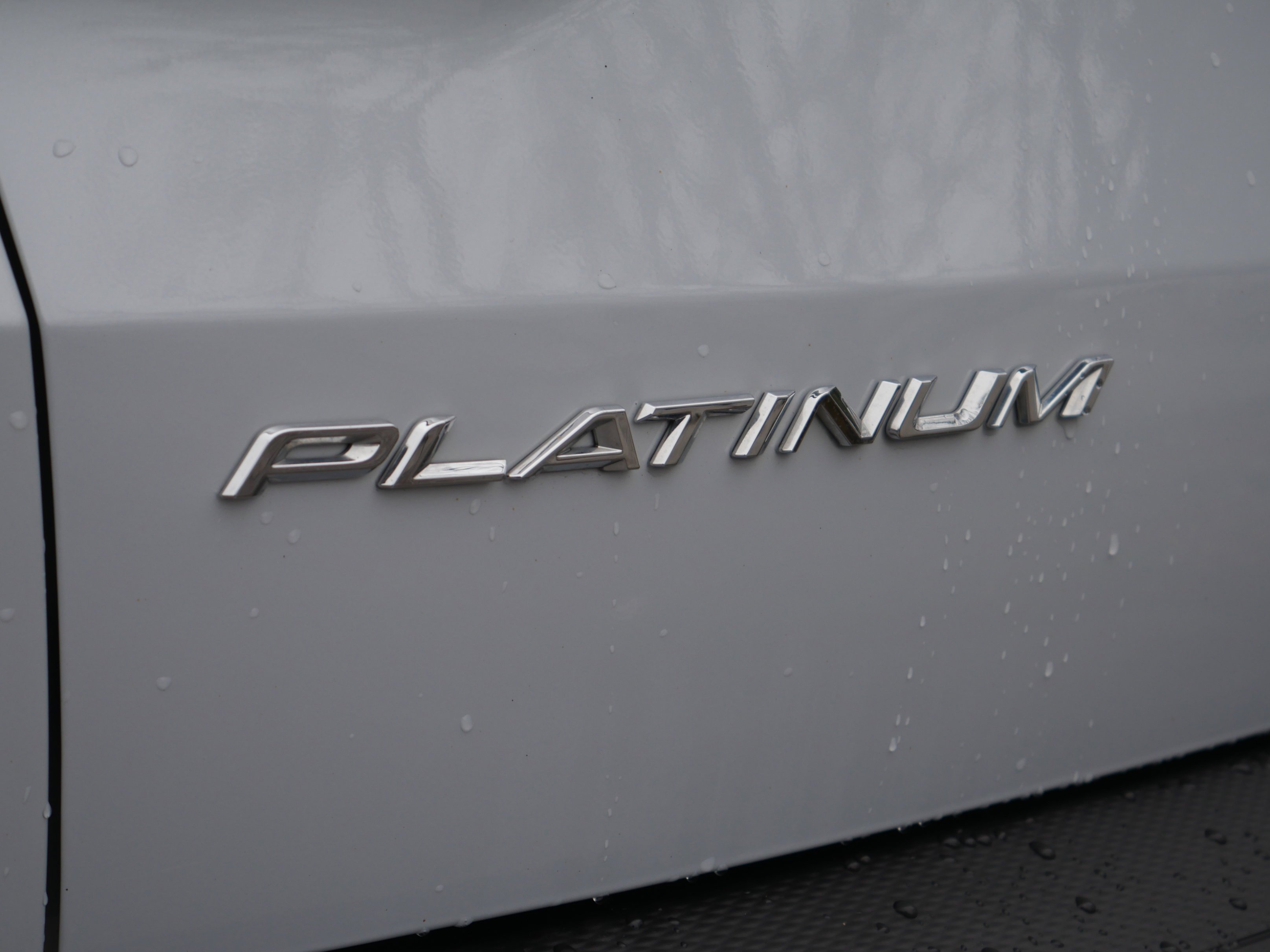 Used 2025 Space Silver Metallic Ford Platinum image 17