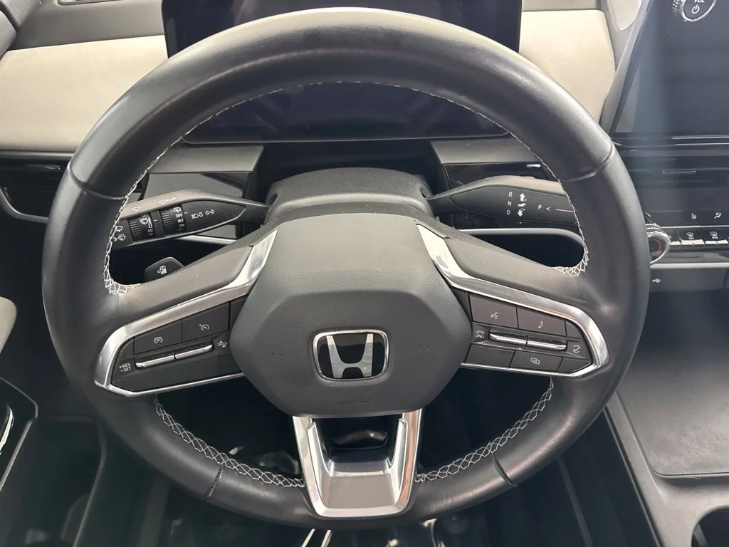 Used 2025 White Honda Touring image 26