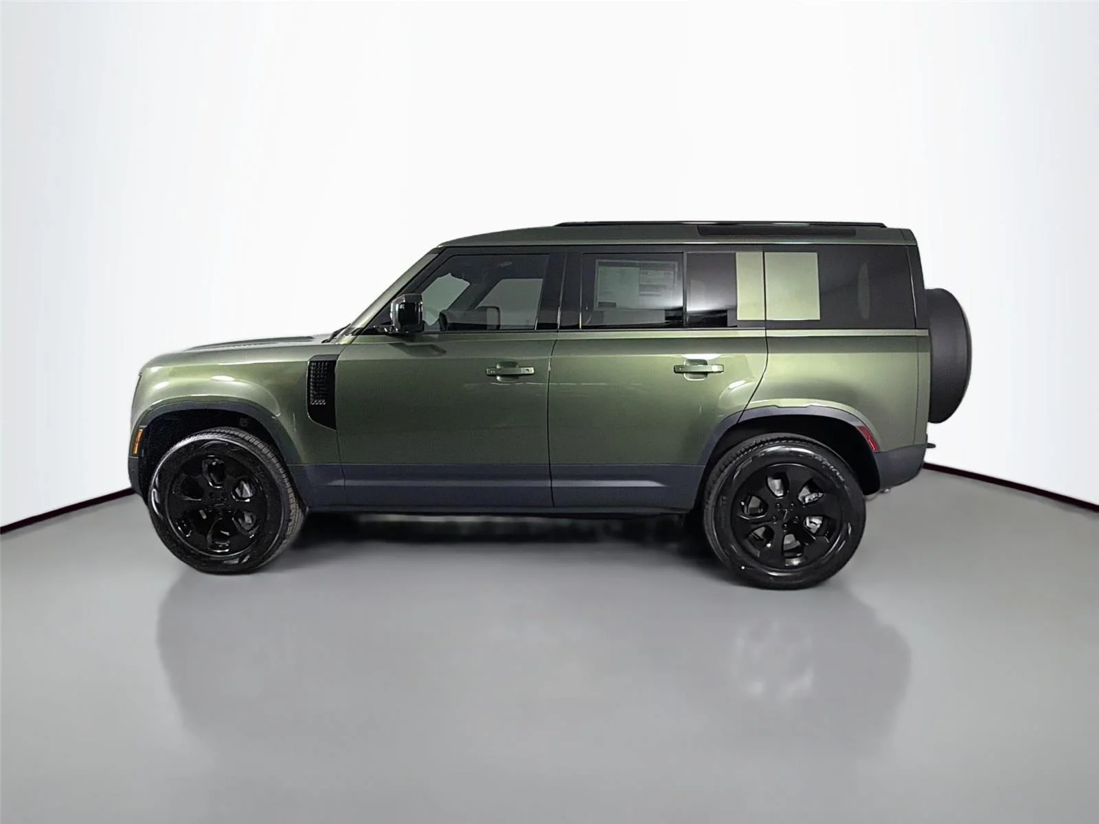 New 2026 Woolstone Green LAND ROVER S image 8