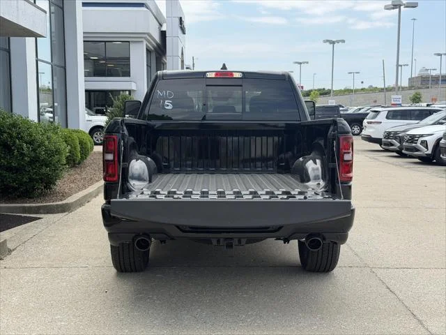 New 2026 Diamond Black Crystal Pearl-Coat Exterior Paint RAM BIG HORN image 12