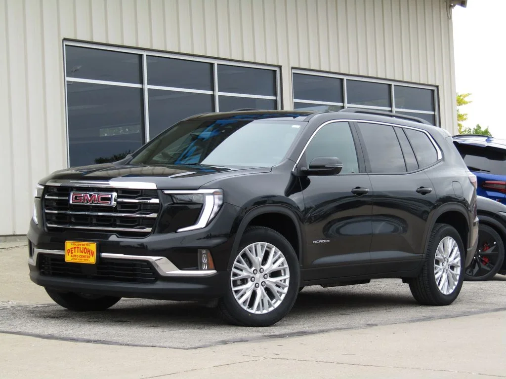 Used 2024 Black GMC Elevation image 12