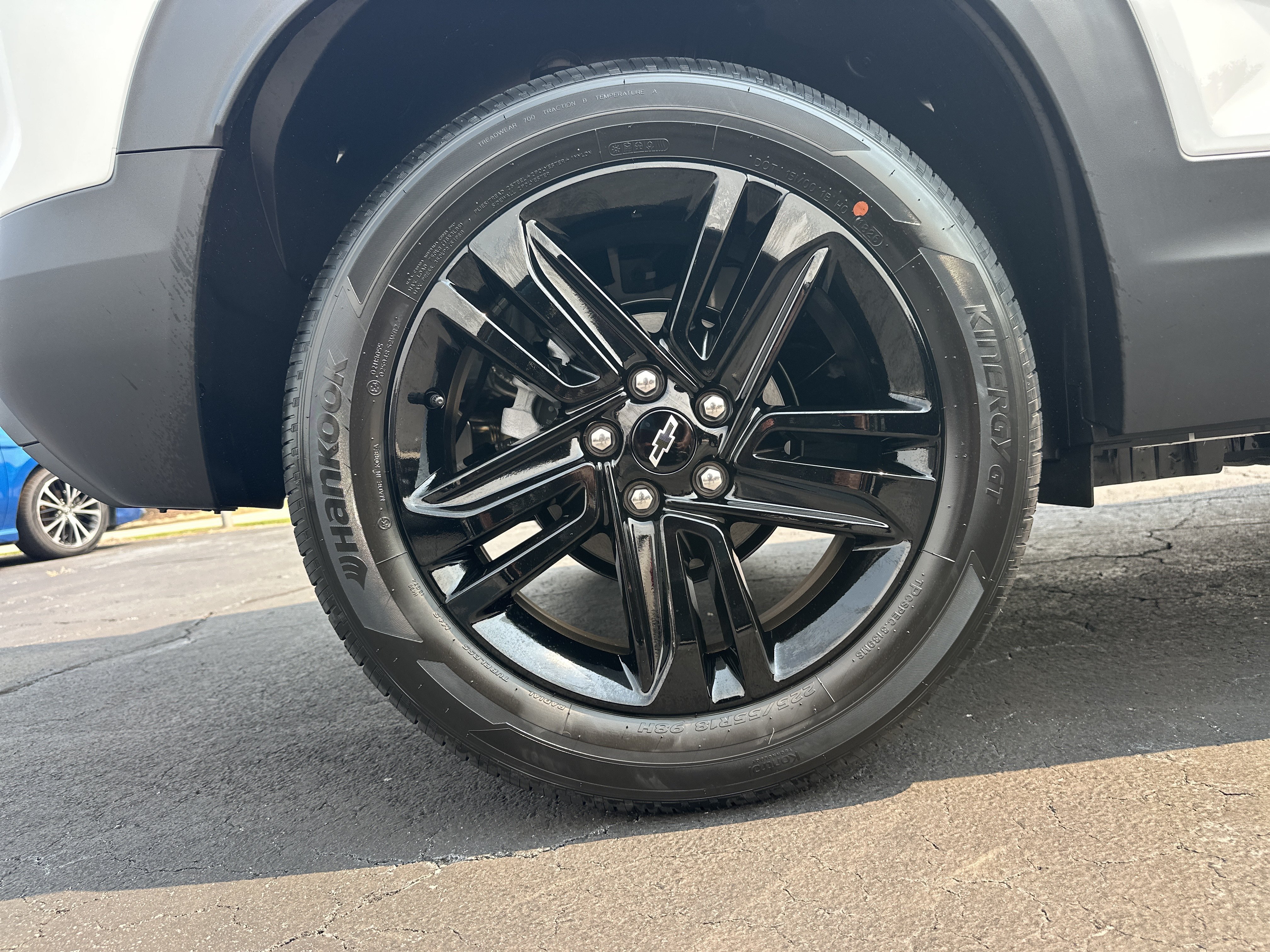 New 2026 Summit White Chevrolet LT image 18