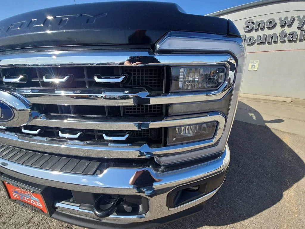Used 2023 Black Ford Lariat image 17