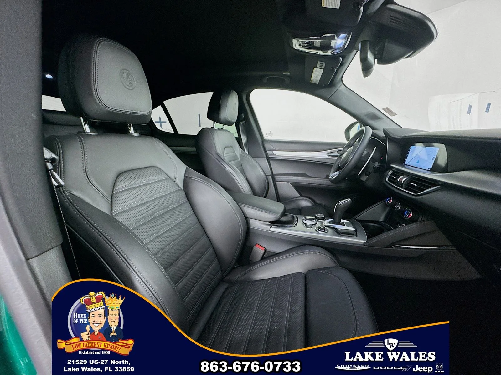Used 2025  Alfa Romeo  image 30